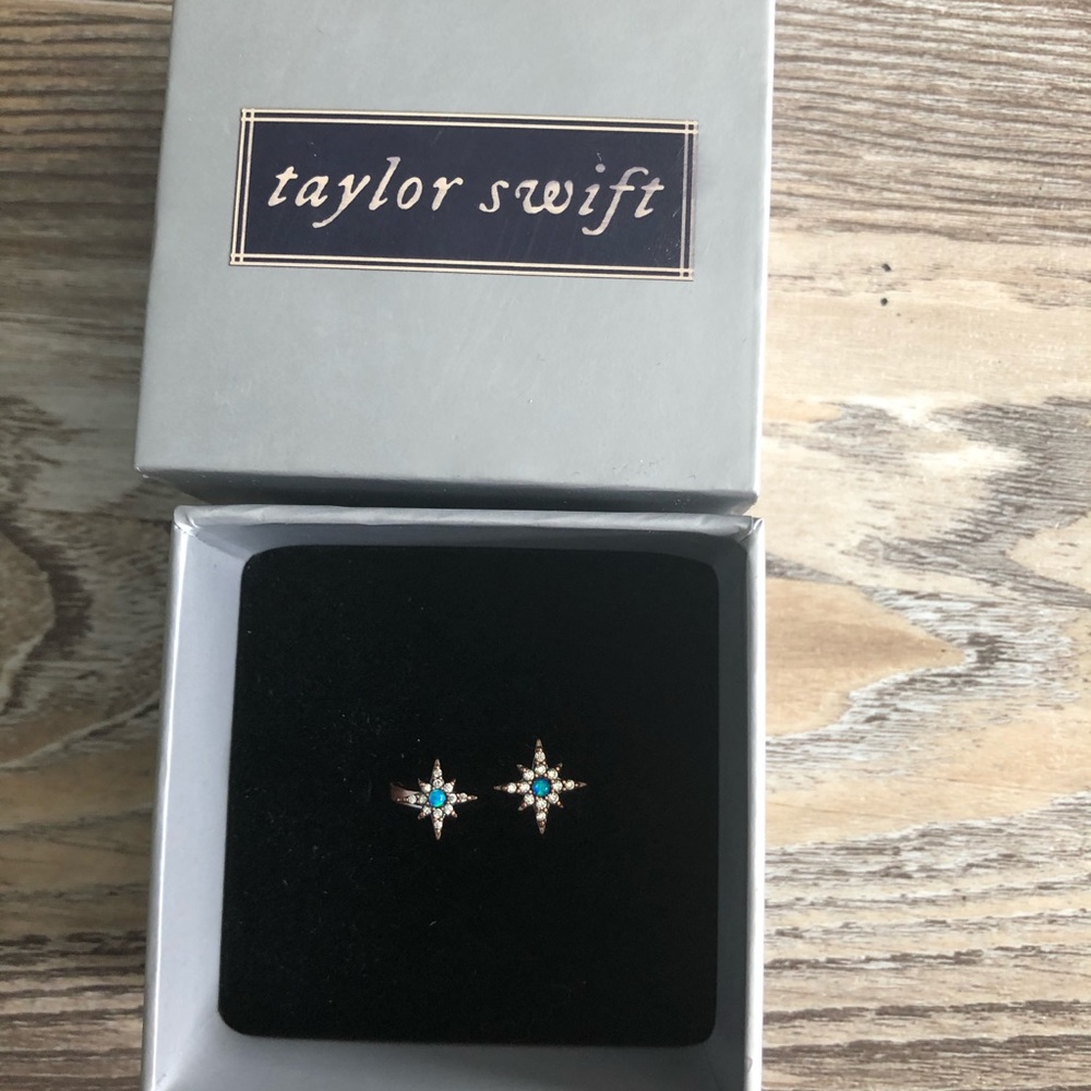 Taylor Swift “arcade” ring